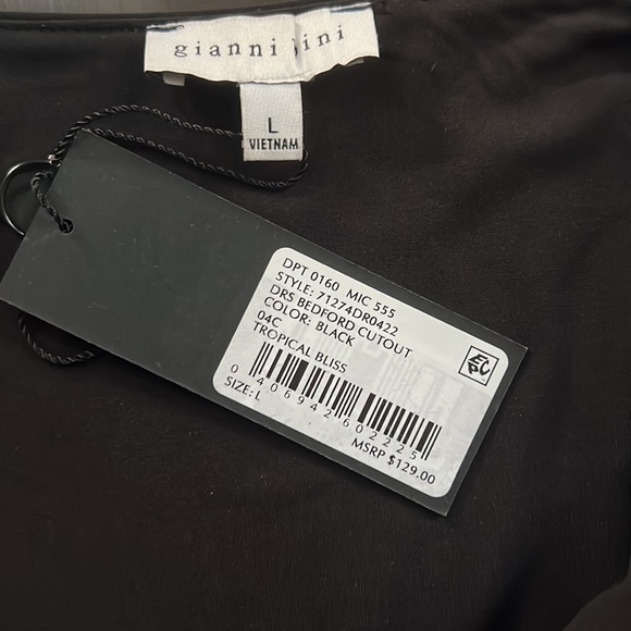 Gianni Bini
Bedford Side Cut Out Scoop Neck Sleeveless Dress - Picture 10 of 10